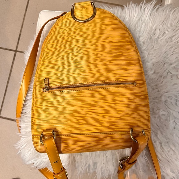 Louis Vuitton Mabillon 865698 Epi Leather Backpack - Picture 9 of 13